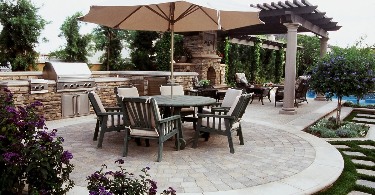 Backyard Designs - Outdoor Living Rooms and Backyard Ideas - The ...