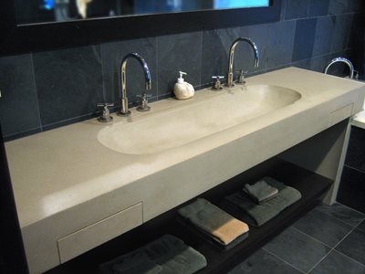 This beautiful contemporary trough bathroom sink displays the true 