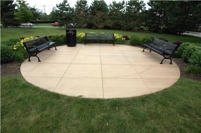 Living Room Furniture Columbus Ohio on This Intriguing Round Patio In A Public Park In Columbus  Oh Features