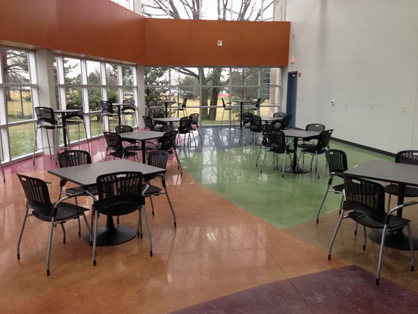 Color Blocking, Cafeteria
Commercial Floors
L&A Crystal
Mequon, WI