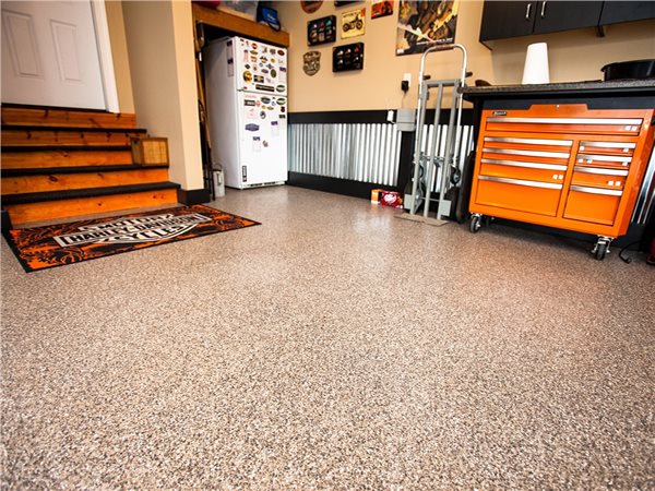 Epoxy Flake, Garage Floor
Garage Floors
Symphony Concrete Coatings
Burlington, MA