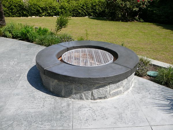 Outdoor Fire Pits
Elements of Concrete
Maple Ridge, BC