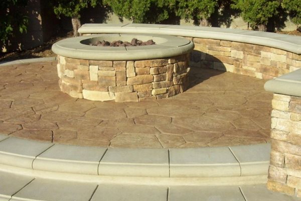 Raised Patio, Fire Pit
Outdoor Fire Pits
Faust Hardscapes
Los Angeles, CA