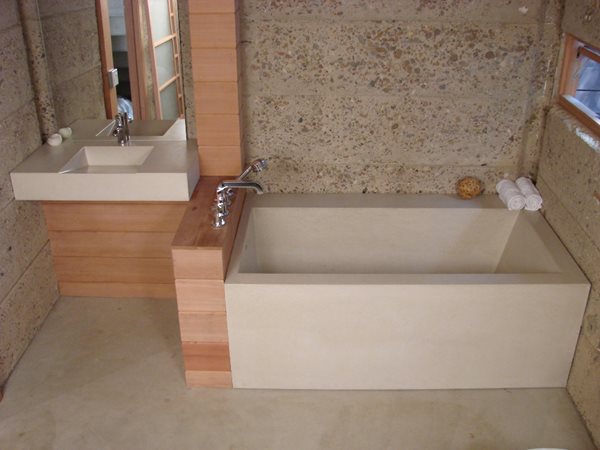 Tubs and Showers
Pourfolio Custom Concrete
San Diego, CA