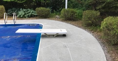 Resurfaced，Pattern，Cool混凝土泳池套装詹姆斯混凝土抛光环氧涂料湖在山丘中，IL