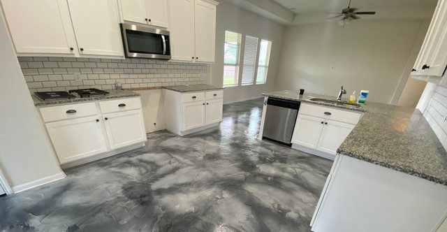 Residential Kitchen, Floor Overlay 
Concrete Floors
Stone FX
Humble, TX