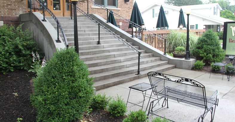 Restaurant, Stairs, Railing
Site
Mattingly Concrete
Indianapolis, IN